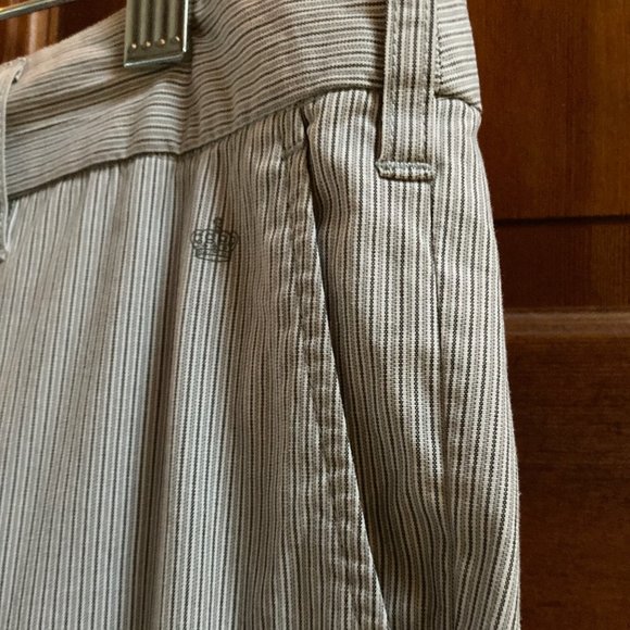 Gray Pinstriped Cropped Pants with Cuffs - Low waist - Brand is G1Boy - Large - Picture 10 of 10
